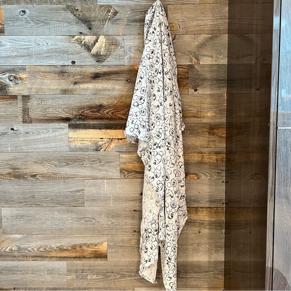 NWOT 🆕 Aden & Anais Mickey Swaddle Blanket Muslin Cloth, Mickey Sketch Art - Picture 5 of 11